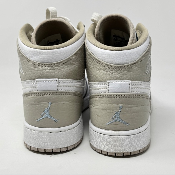 Air Jordan (GS) Air Jordan 1 Retro High 'Linen' 332148-116 size 4.5Y - Picture 5 of 9